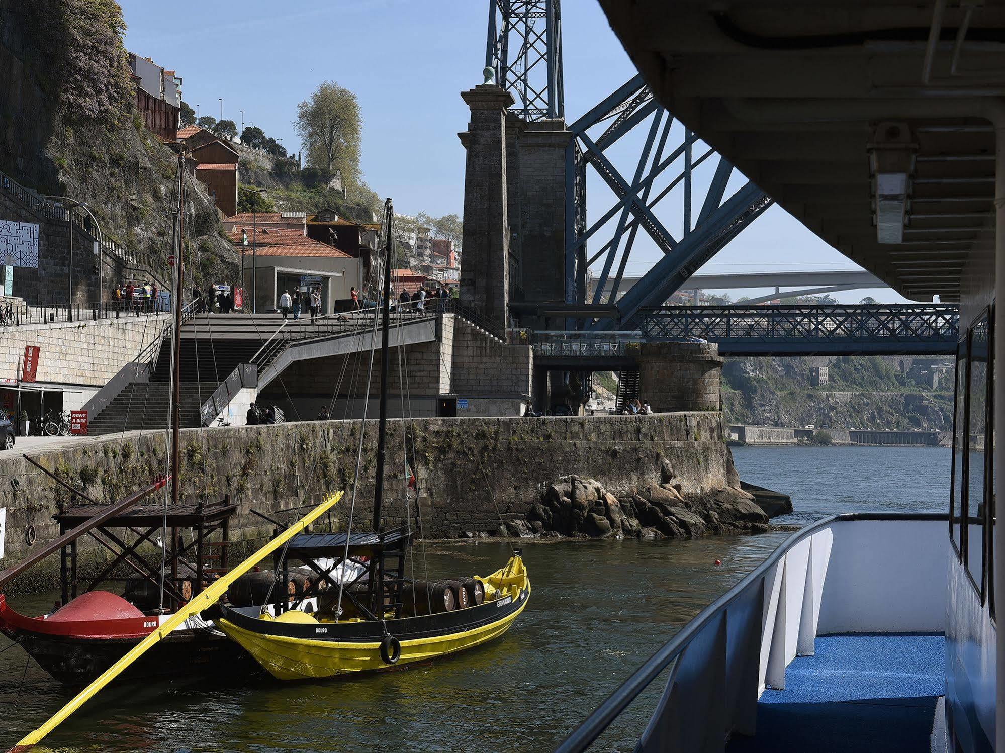 Invicta Ribeira Boat Hotel OOporto Esterno foto